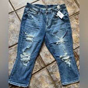 Judy Blue Cropped Distressed Blue Jeans